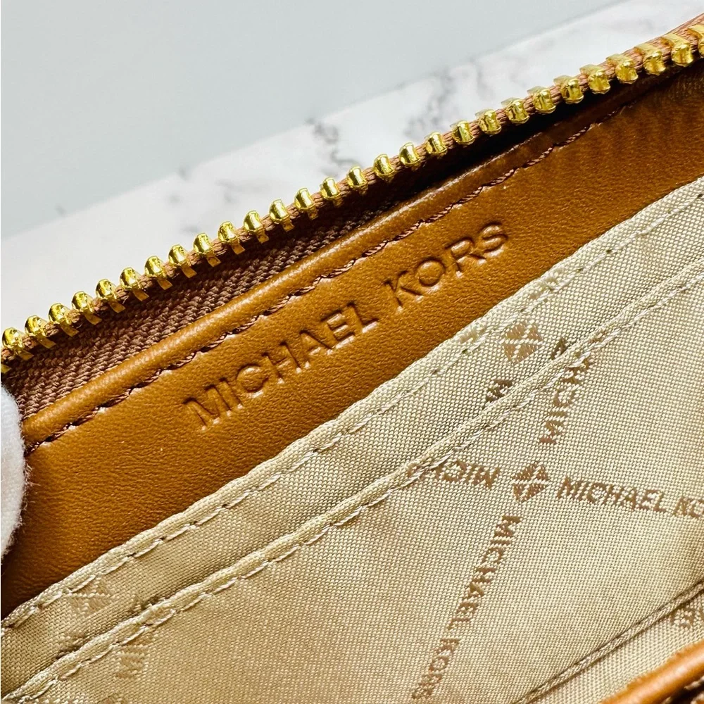 Michael Kors unintentionally mk toned